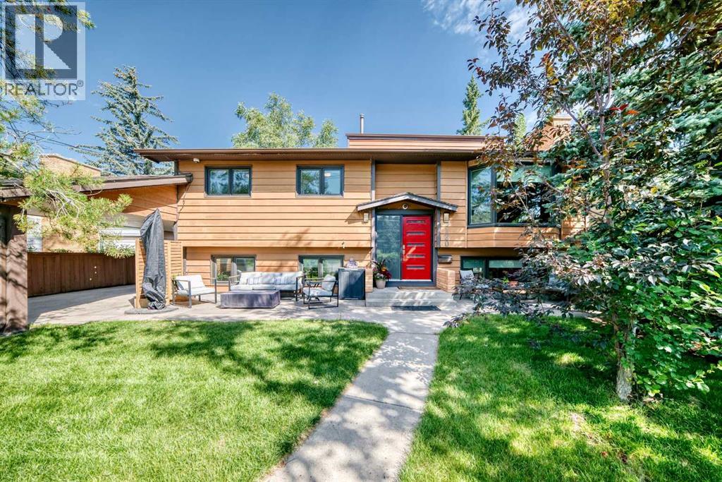 9120 48 Avenue Nw Property Photo 1