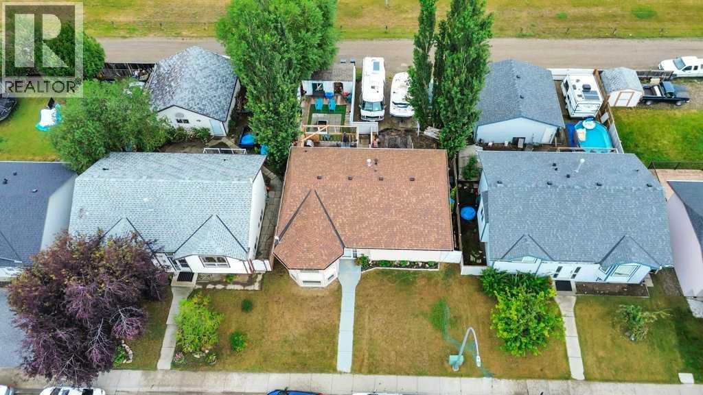 1907 Strathcona Terrace Property Photo 7