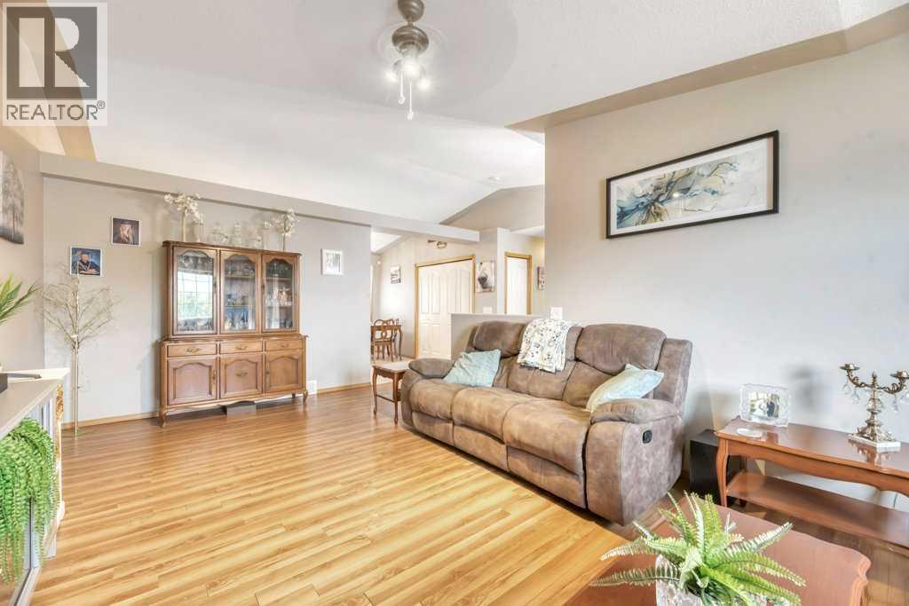 1907 Strathcona Terrace Property Photo 20