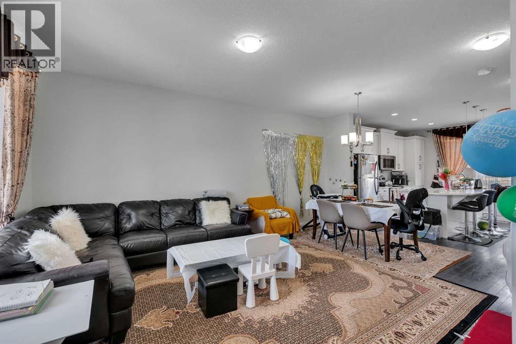 552 Redstone Drive Ne Property Photo 2