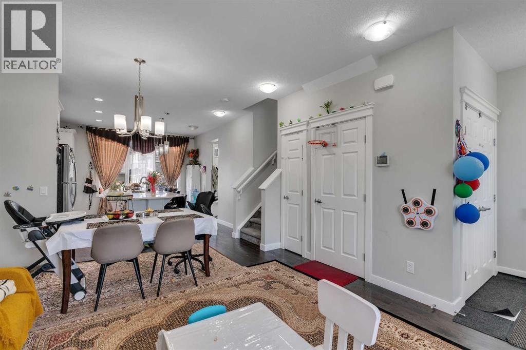 552 Redstone Drive Ne Property Photo 4