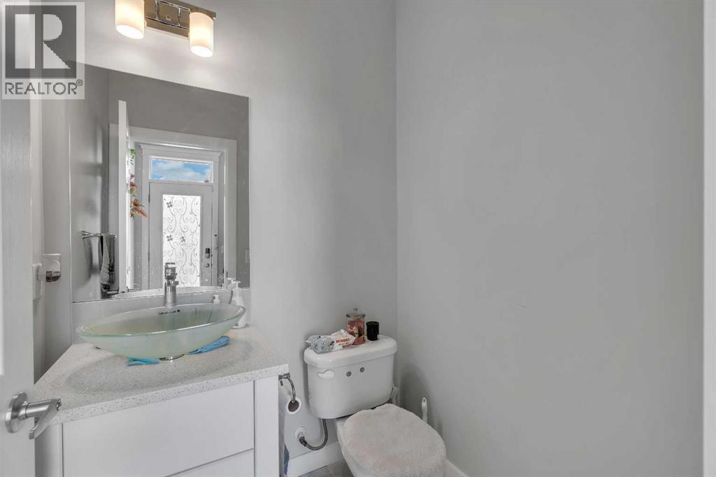 552 Redstone Drive Ne Property Photo 10