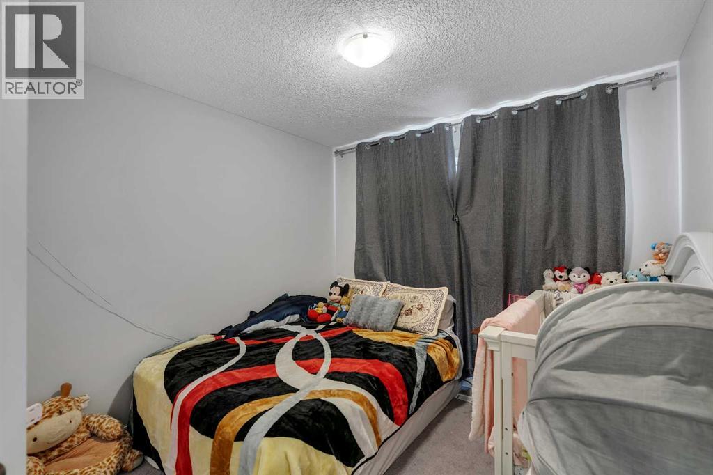 552 Redstone Drive Ne Property Photo 16