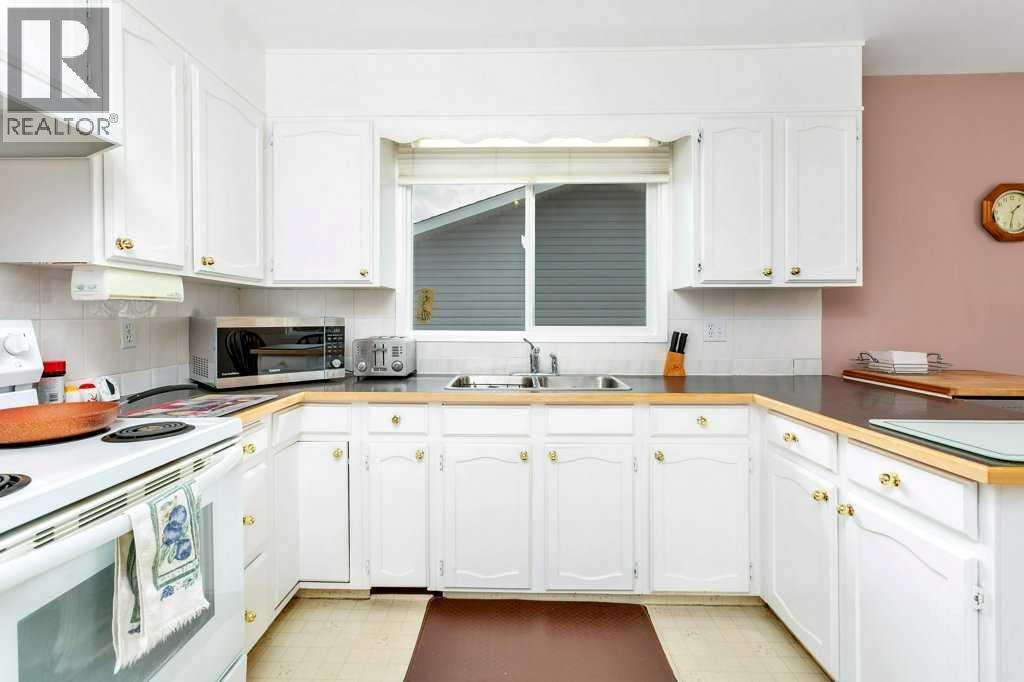 6739 59th Avenue Property Photo 11
