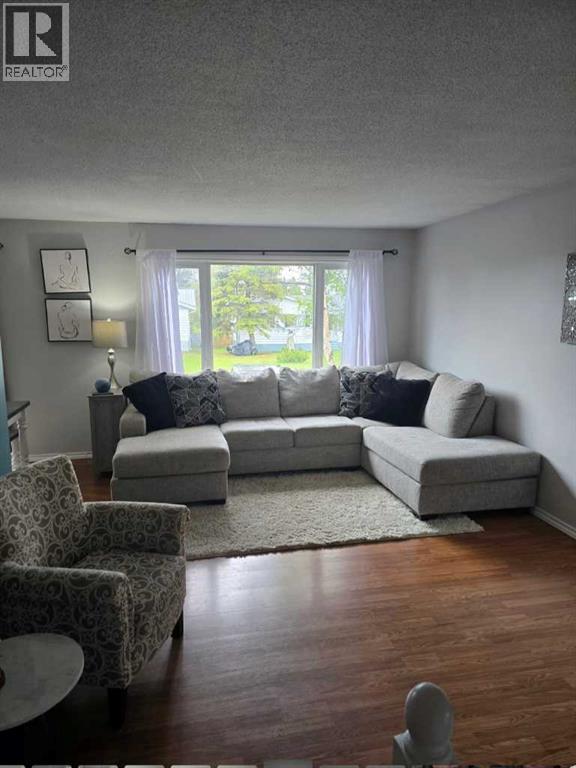 59 A&b Centennial Crescent Property Photo 4