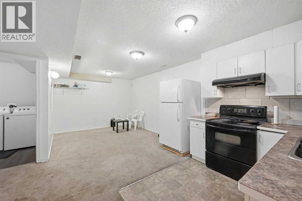 33 Saddlecrest Close Ne Property Photo 34