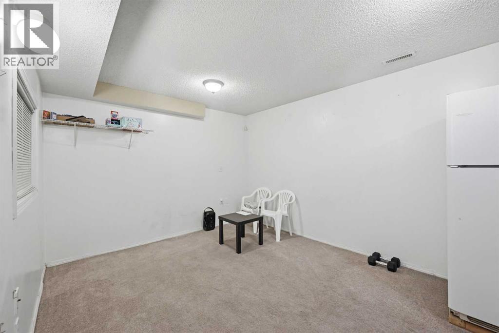 33 Saddlecrest Close Ne Property Photo 38