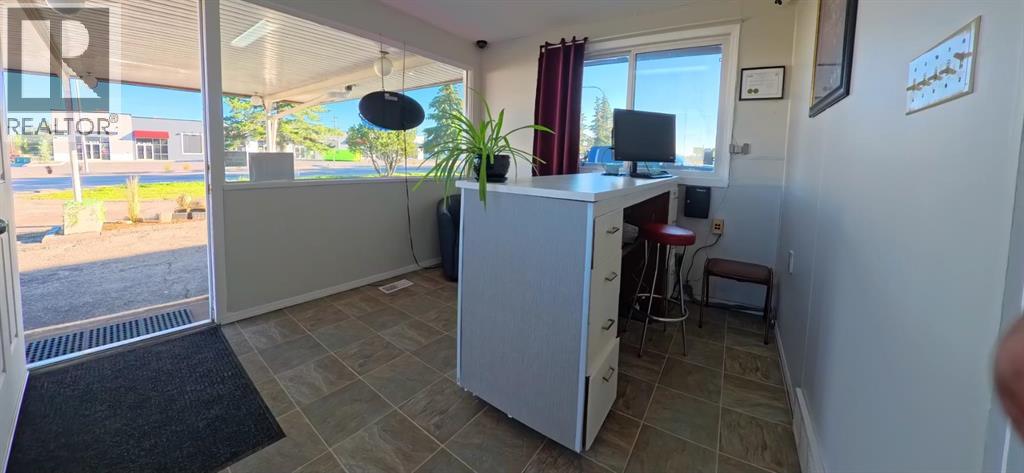 5604 4 Avenue Property Photo 4