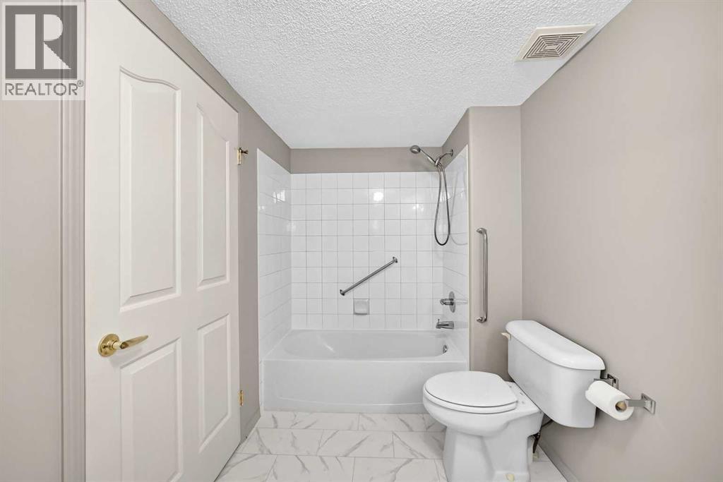 6818 Pinecliff Grove Northeast Property Photo 27