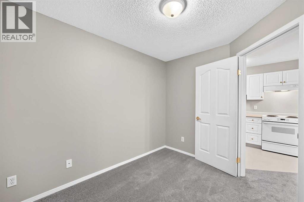 6818 Pinecliff Grove Northeast Property Photo 29