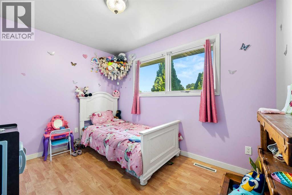 4804 38 Street Property Photo 15