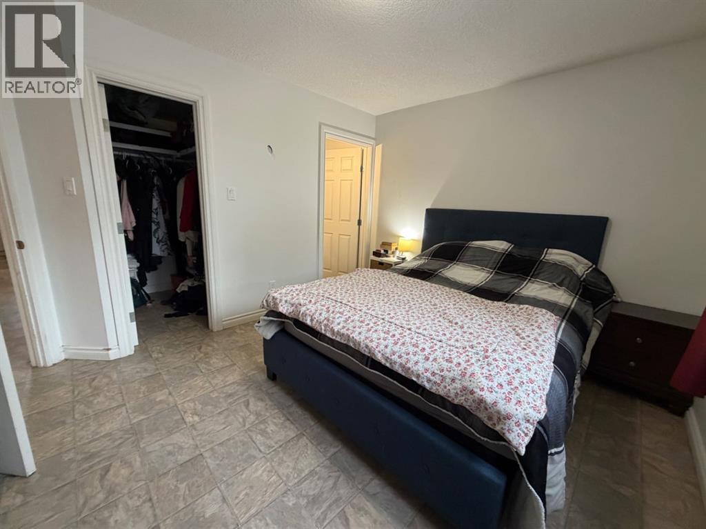 708 6 Street Property Photo 10