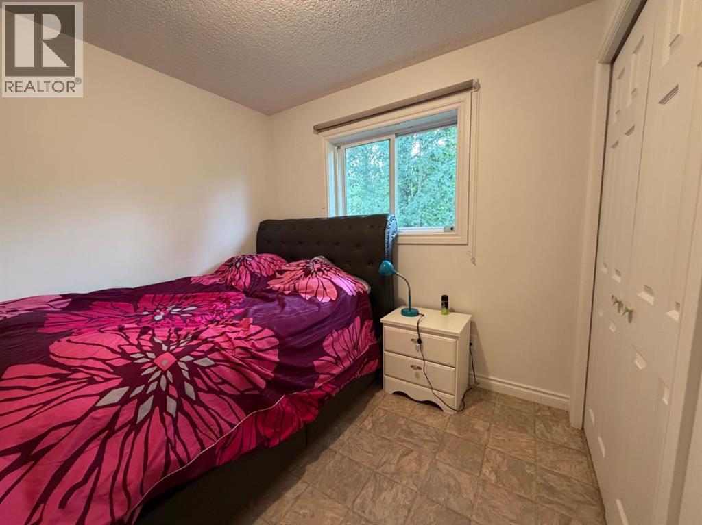 708 6 Street Property Photo 13