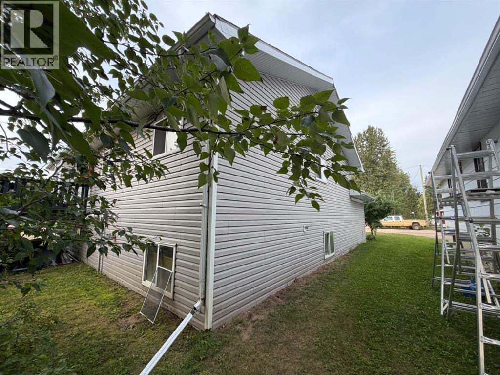 708 6 Street Property Photo 21