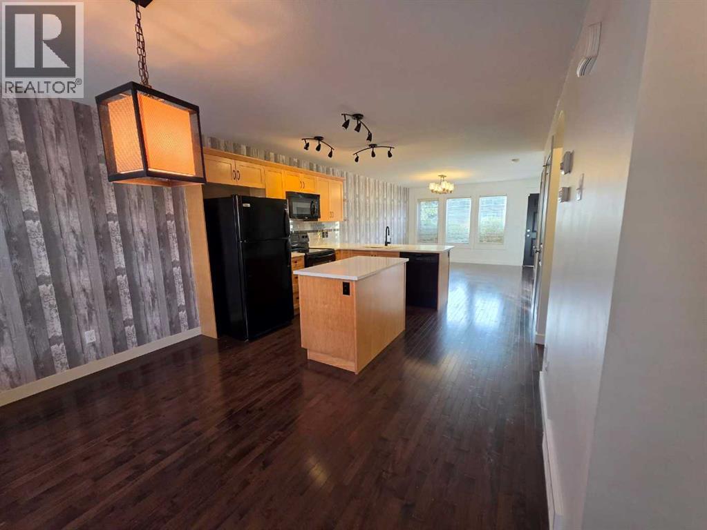 153 Rainbow Falls Manor W Property Photo 4