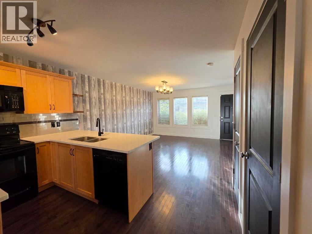153 Rainbow Falls Manor W Property Photo 6