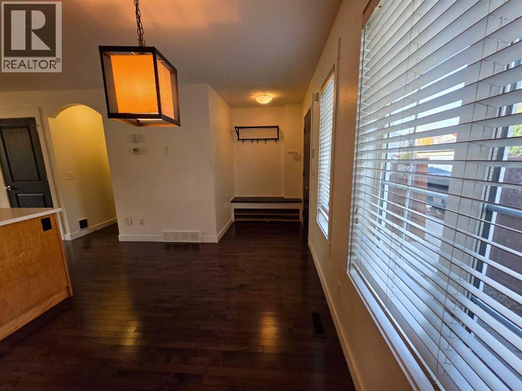 153 Rainbow Falls Manor W Property Photo 10