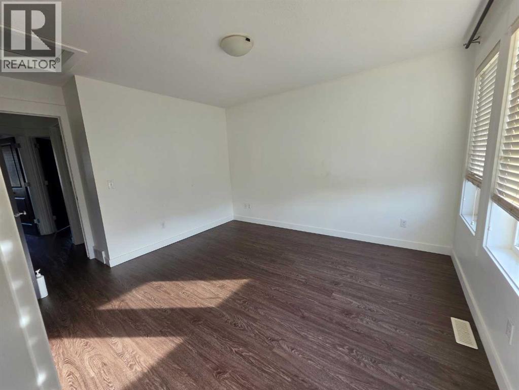 153 Rainbow Falls Manor W Property Photo 13