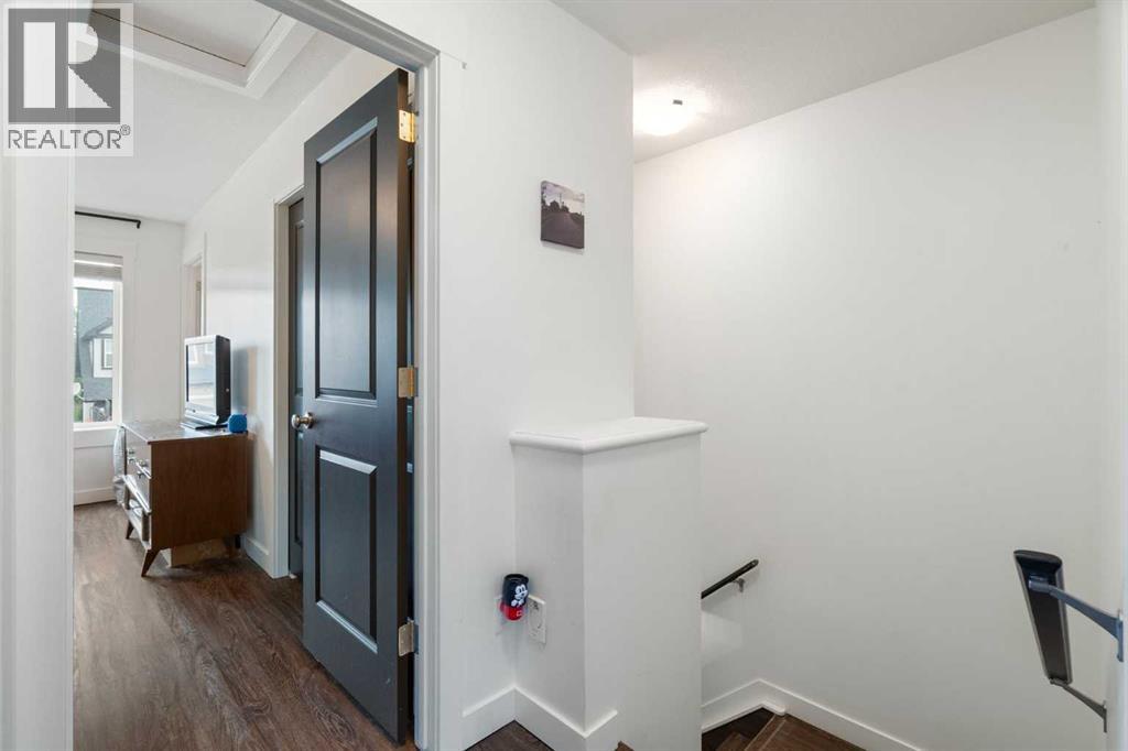 153 Rainbow Falls Manor W Property Photo 14