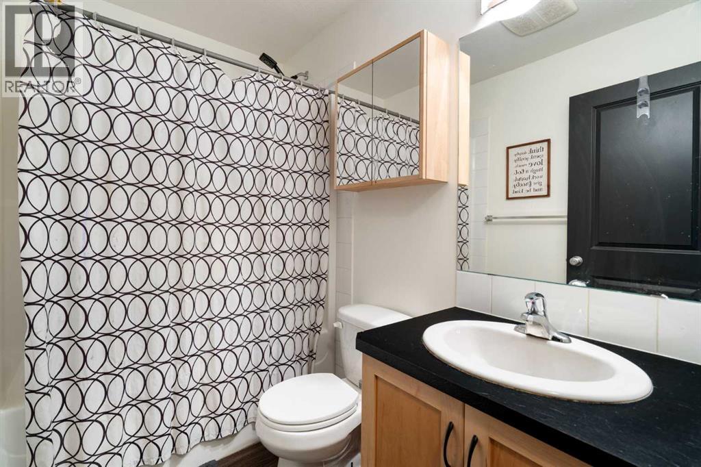 153 Rainbow Falls Manor W Property Photo 16