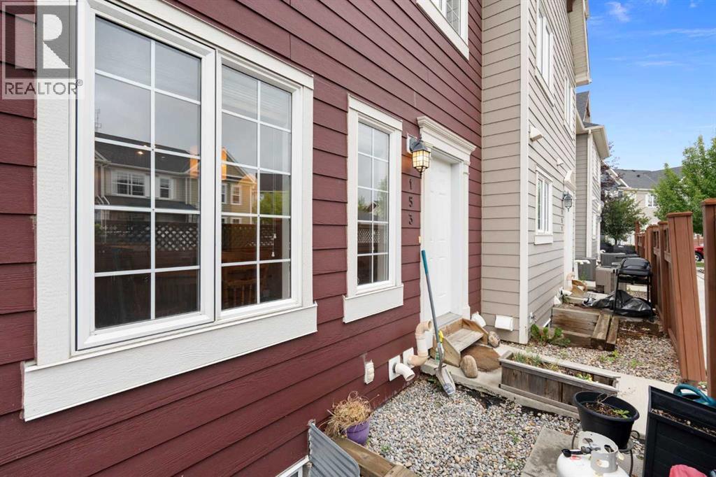 153 Rainbow Falls Manor W Property Photo 21