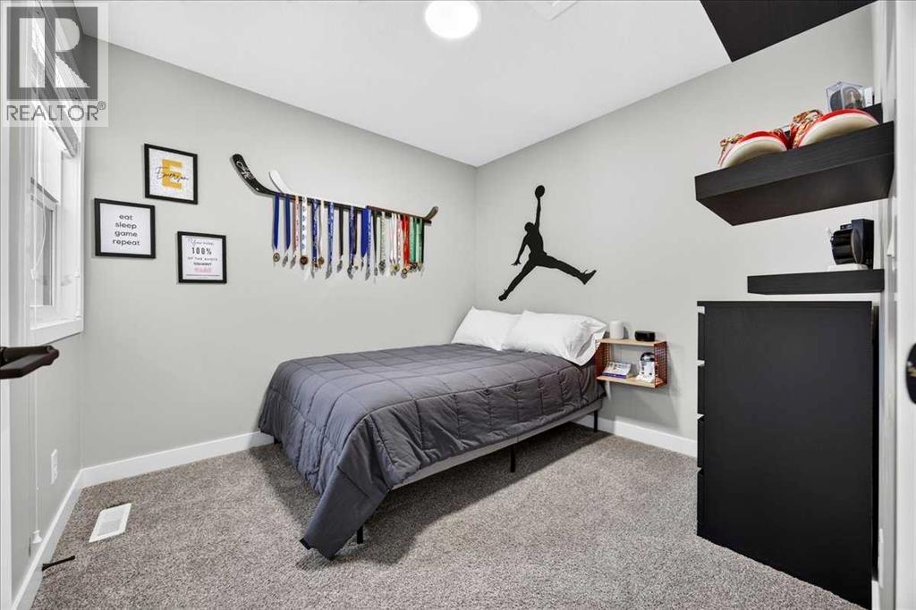 154 Masters Row Se Property Photo 35