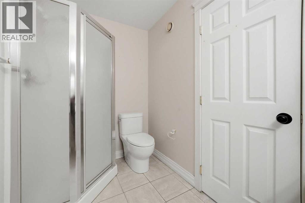 25 Ashmore Close Property Photo 25