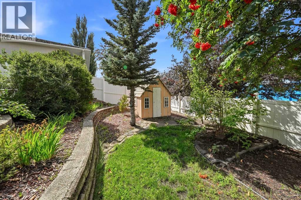 25 Ashmore Close Property Photo 40