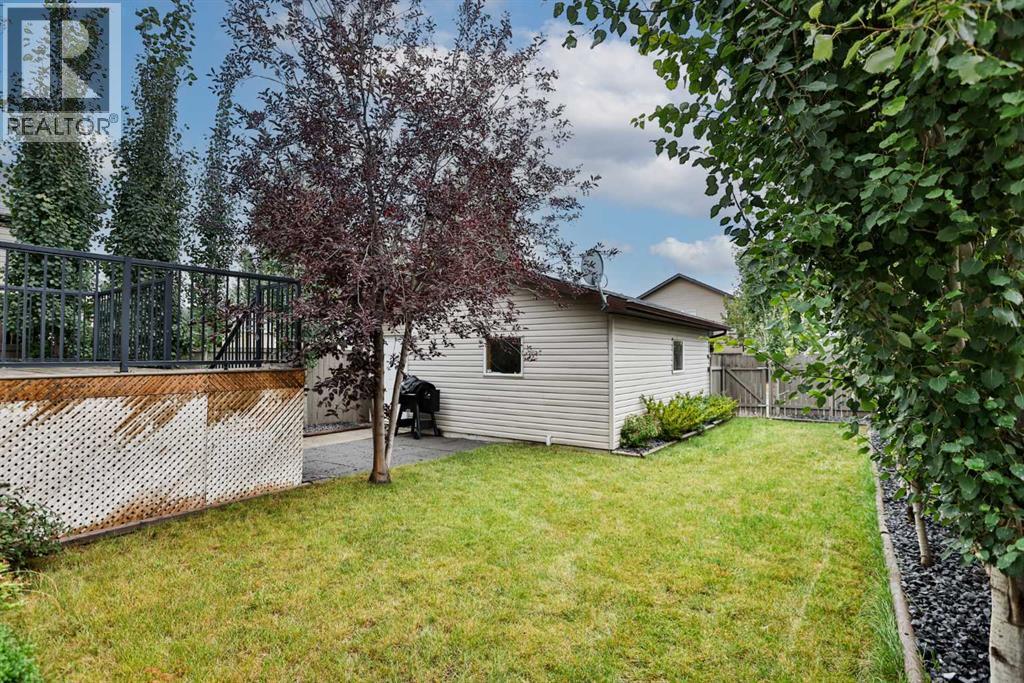 178 Silkstone Road W Property Photo 2