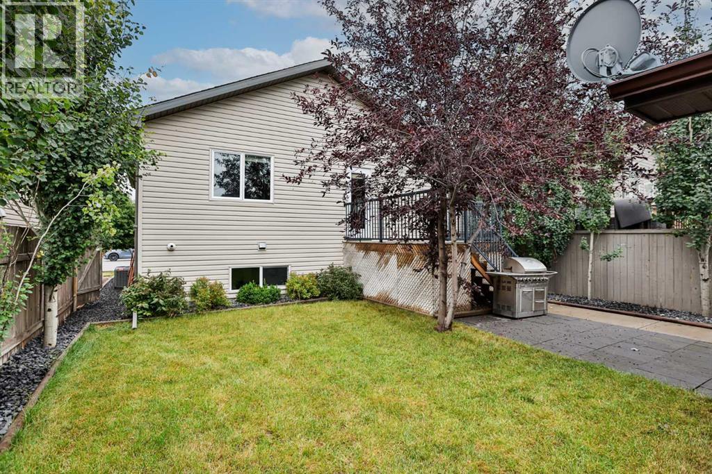 178 Silkstone Road W Property Photo 3