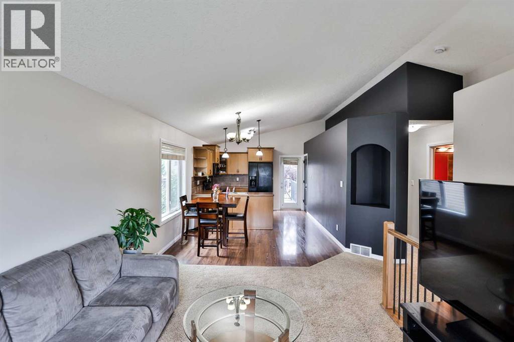 178 Silkstone Road W Property Photo 7