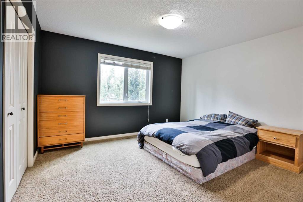 178 Silkstone Road W Property Photo 10