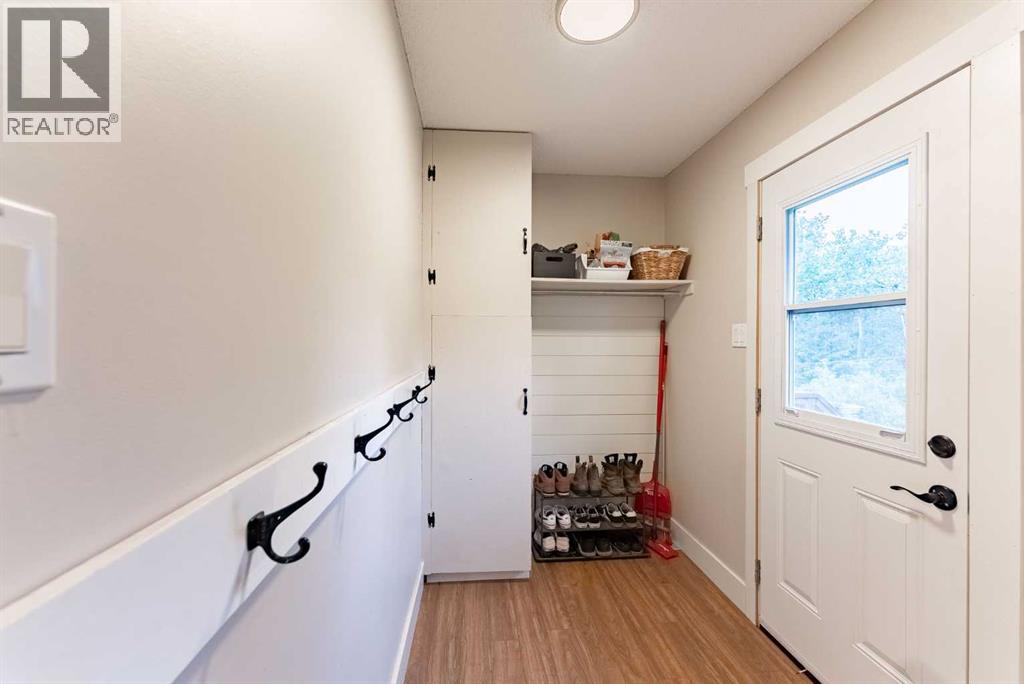 2802 77 Street Property Photo 12