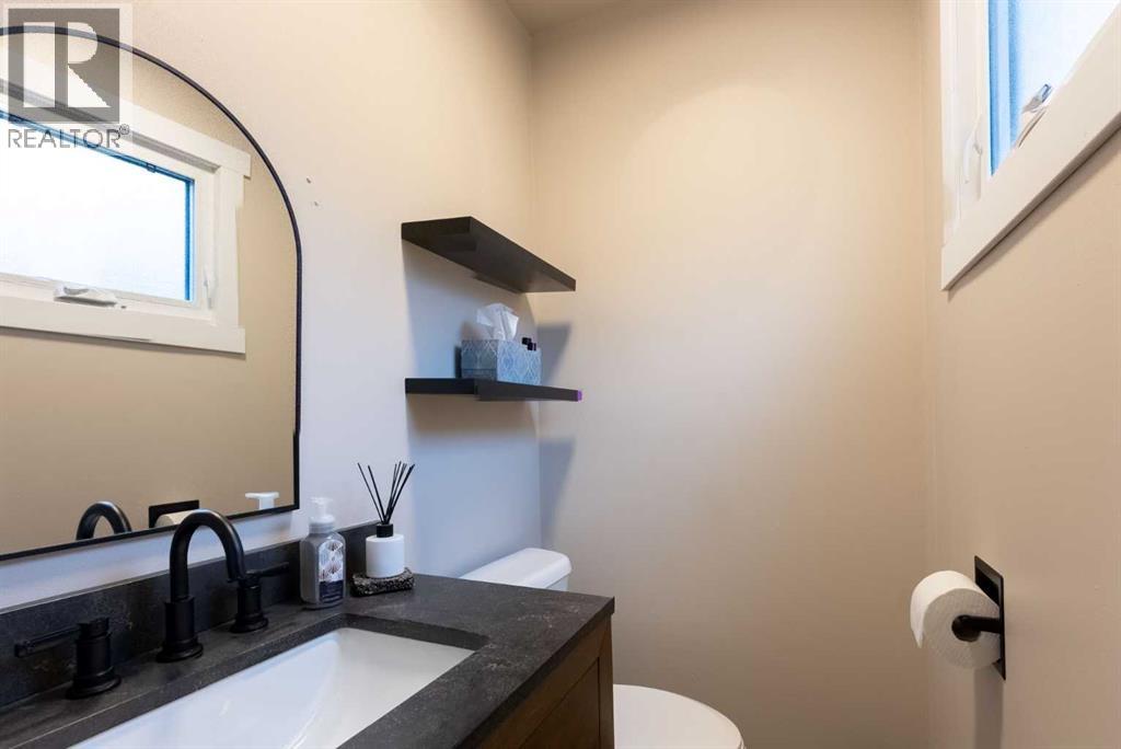2802 77 Street Property Photo 14