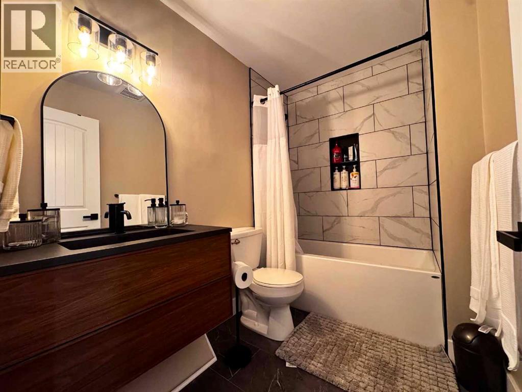 2802 77 Street Property Photo 17