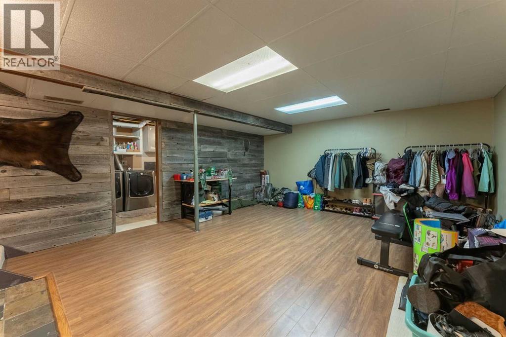 2802 77 Street Property Photo 25