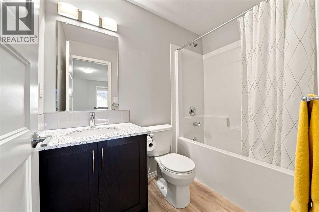 27 Golden Crescent Property Photo 20