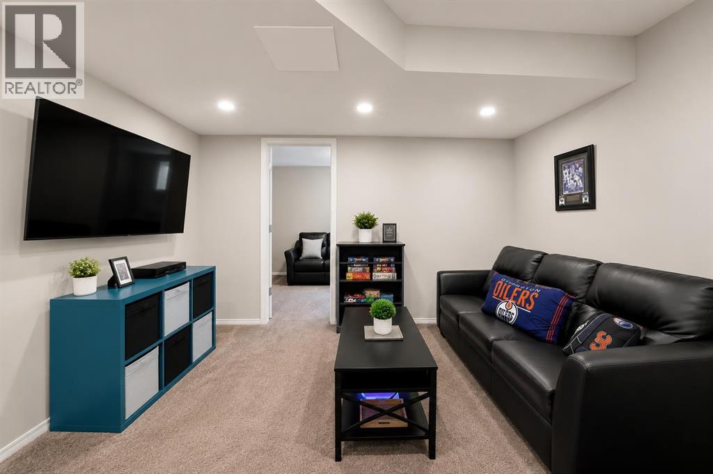 27 Golden Crescent Property Photo 23