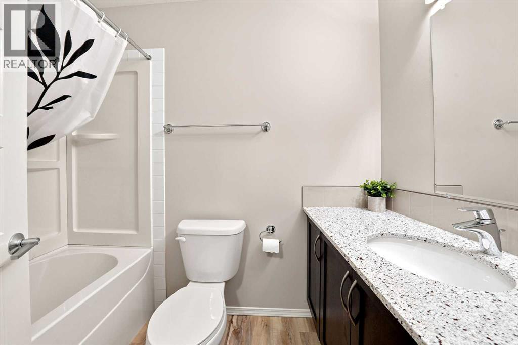 27 Golden Crescent Property Photo 26