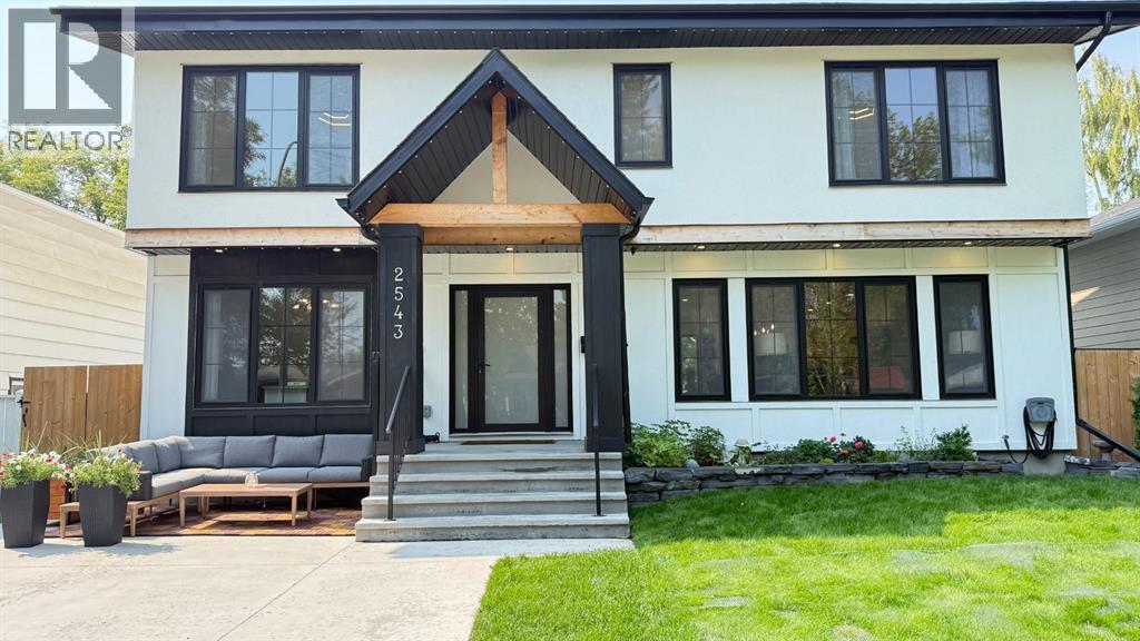 2543 Chicoutimi Drive Nw Property Photo 1