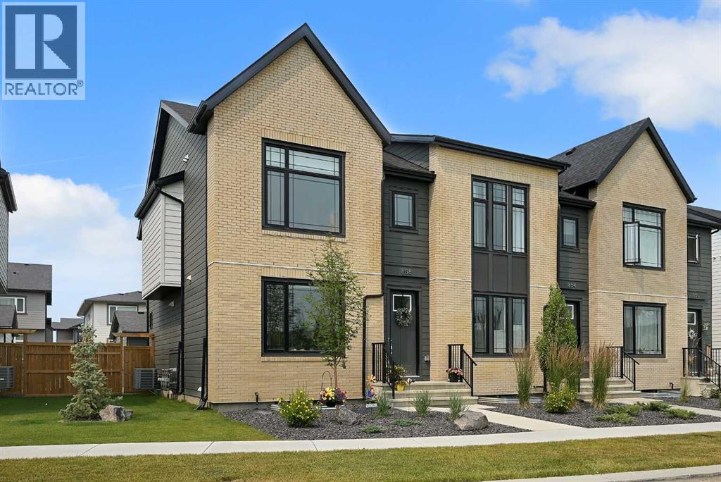 858 Harmony Parade Property Photo 1