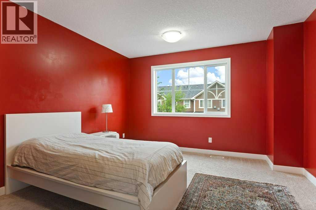 351 Monteith Drive Southeast Property Photo 9