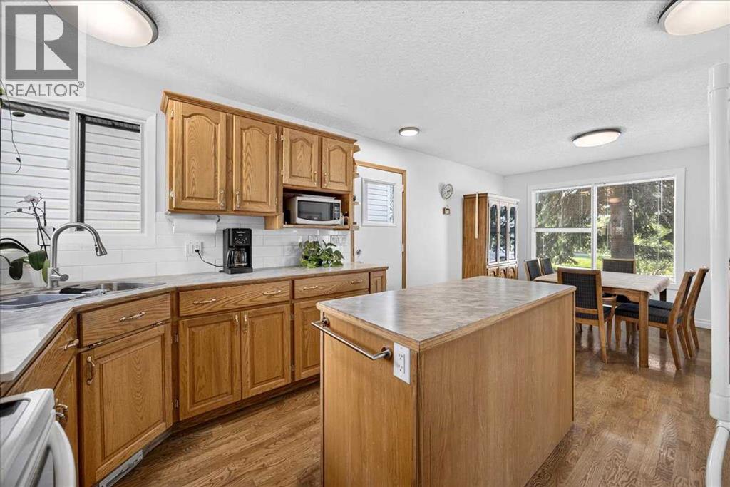 80 Templevale Way Ne Property Photo 14