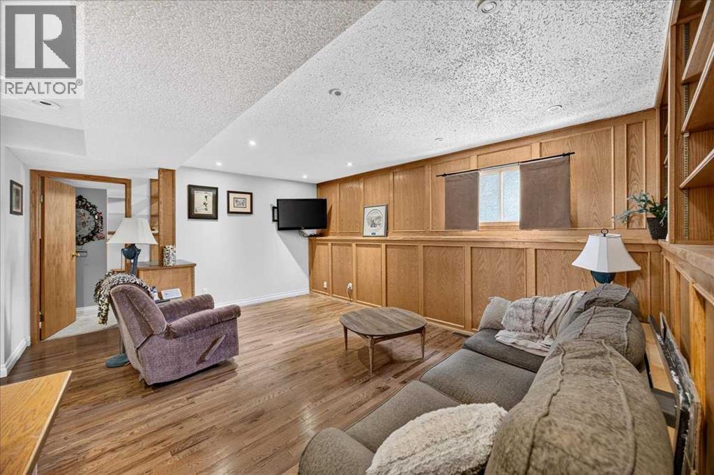 80 Templevale Way Ne Property Photo 33