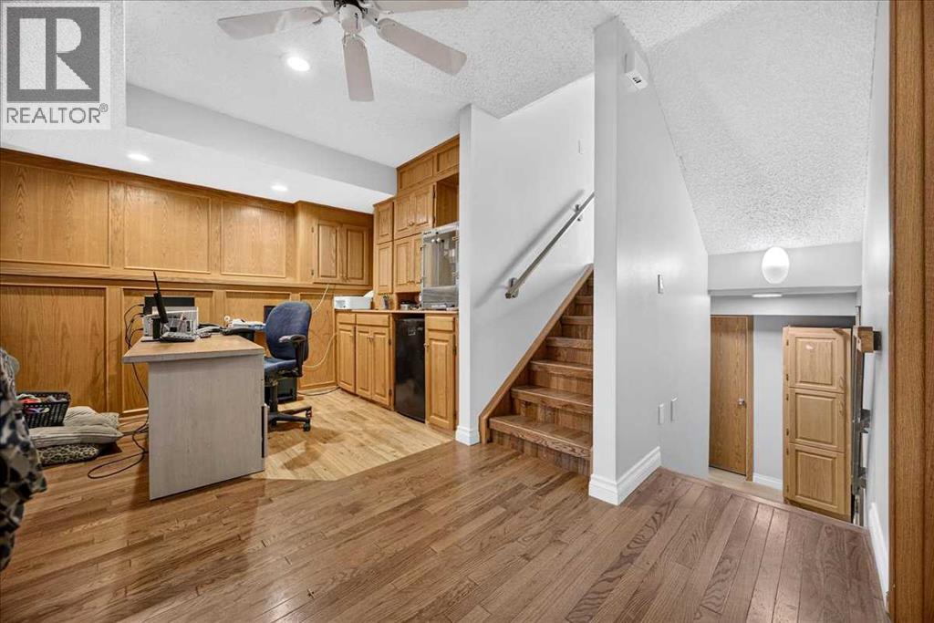 80 Templevale Way Ne Property Photo 34