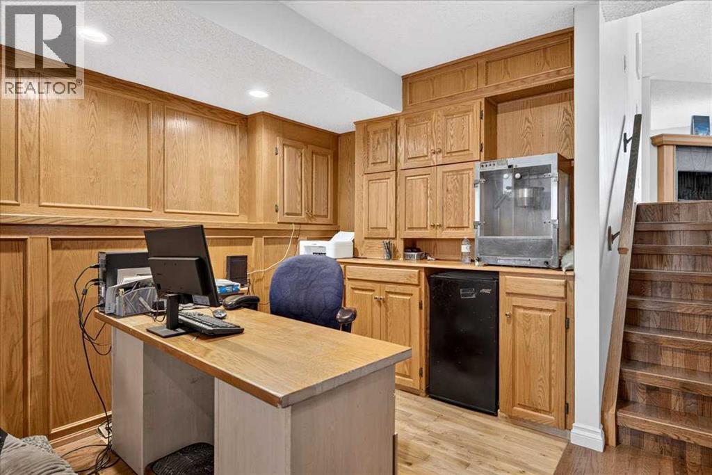 80 Templevale Way Ne Property Photo 35