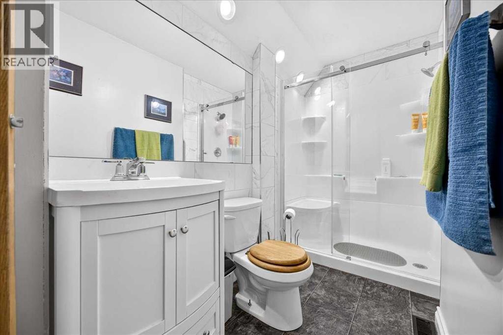 80 Templevale Way Ne Property Photo 38