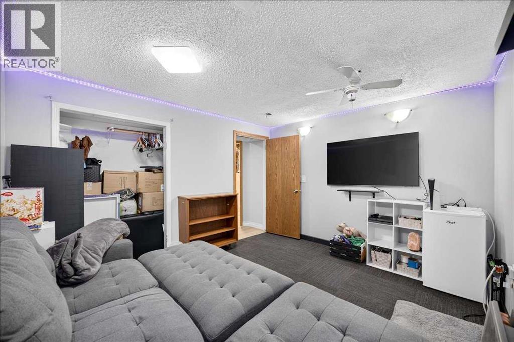 80 Templevale Way Ne Property Photo 42