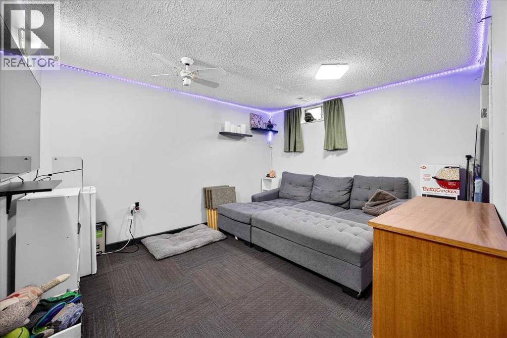 80 Templevale Way Ne Property Photo 43