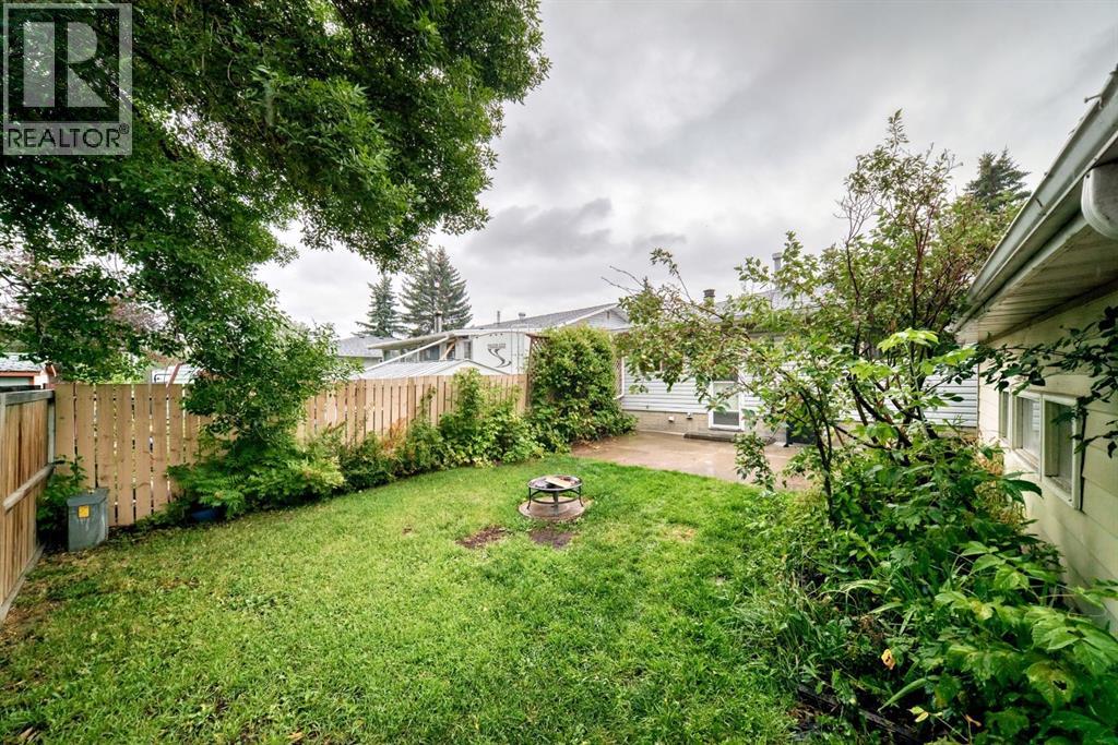 1949 Lytton Crescent Se Property Photo 40